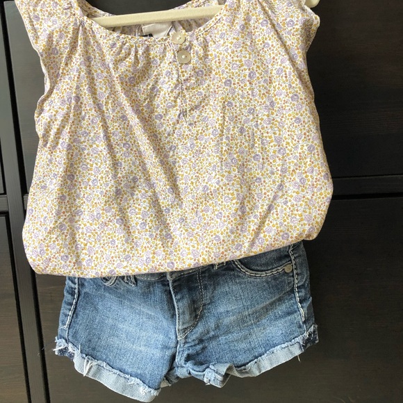 Levi’s Shorts - Picture 1 of 4